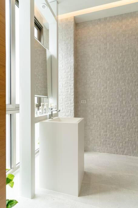 The Residence By Andaman Villa Phuket Εξωτερικό φωτογραφία